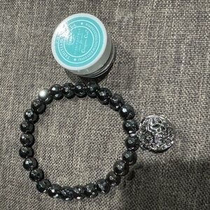 Authentic Origami Owl Hematite w/Silver Ball Stretch Beaded Bracelet "New"